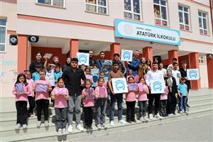 ASÜ’lü öğrenciler Atatürk İlkokulu’na akıl ve zeka oyunları atölyesi kurdu